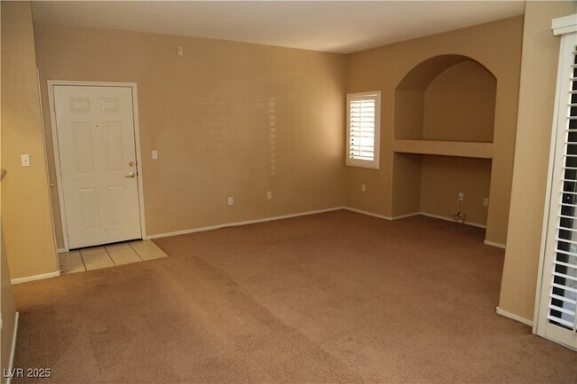 Building Photo - 8250 N Grand Canyon Dr
