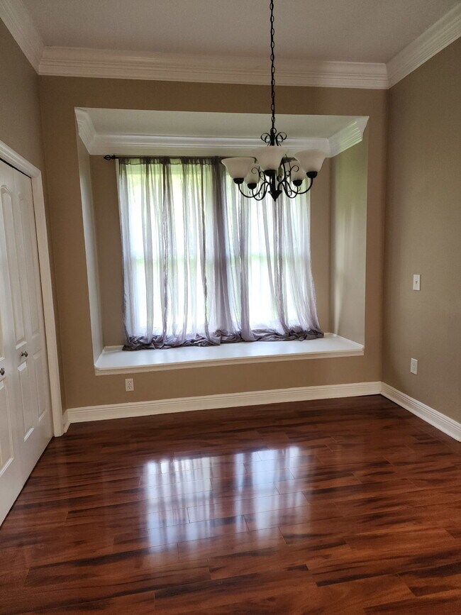 Building Photo - 8505 Lagerfeld Dr