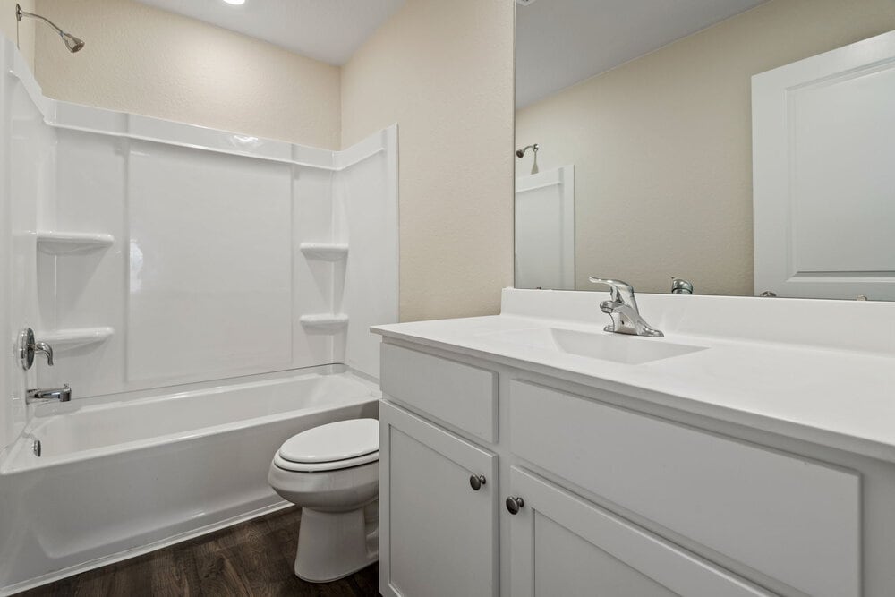 Building Photo - 16426 Honeysuckle Hl Dr