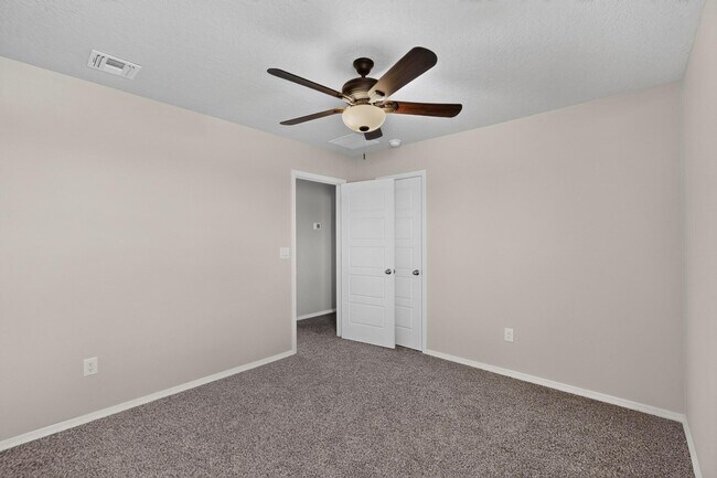 Building Photo - 4847 Mount Salas St NE