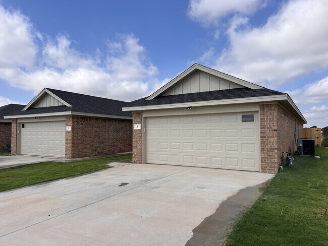 Primary Photo - "Charming 3-Bed, 2-Bath Home with Granite ...