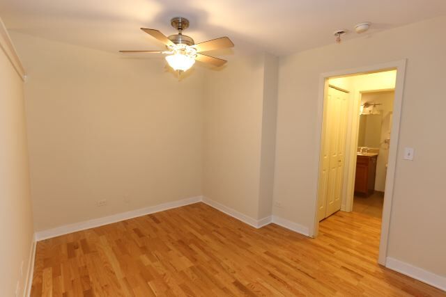 Building Photo - 628 W Wrightwood Ave