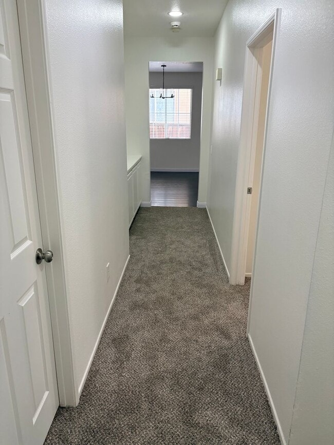 Building Photo - SINGLE STORY HOME LEASE AVAILABLE IN MENIFEE!!!