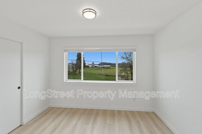 Building Photo - 818 S 19th St