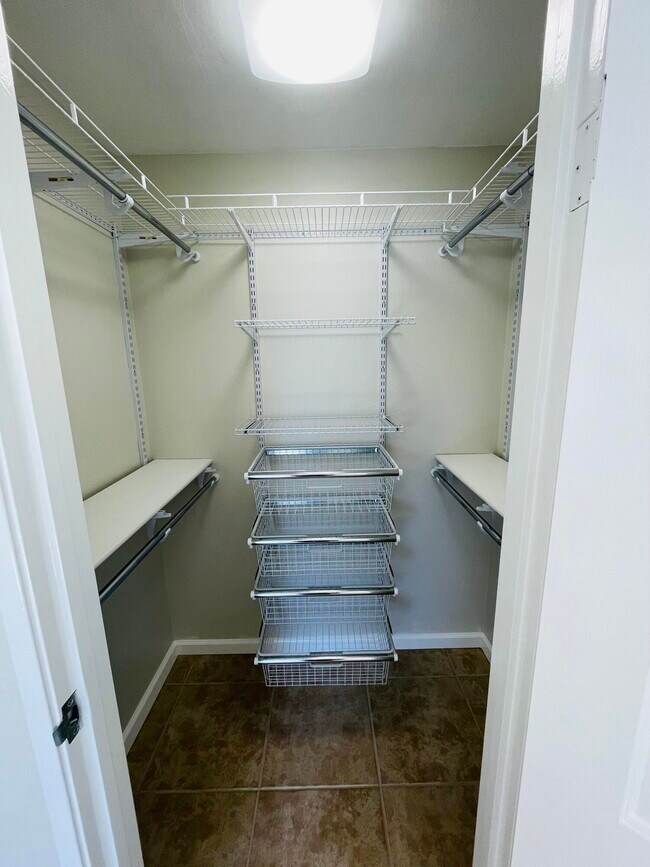 Building Photo - 43376 Cook St