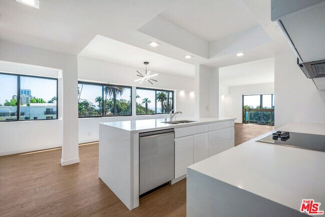 Building Photo - 801 Ocean Ave