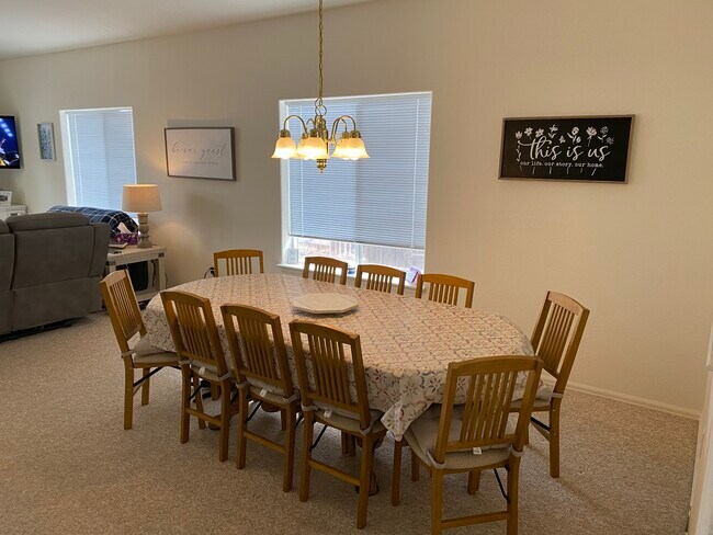 Building Photo - 1036 Willowcrest Dr