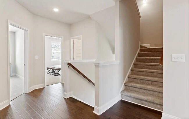 Building Photo - 1905 Manor Pointe Dr