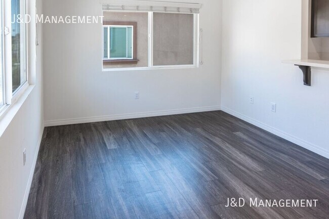 Building Photo - 8123 Cascio Ct