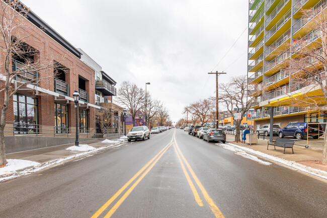 Building Photo - 3405 W 32nd Ave