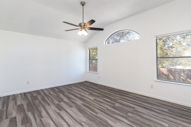 Building Photo - 11135 Quail Pass