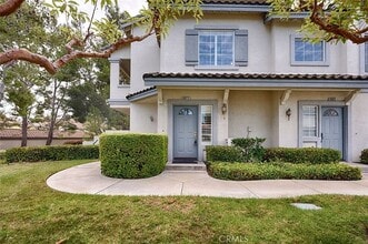 Building Photo - 8015 E Treeview Ct