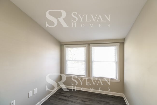 Building Photo - At Last, This Is What You Have Been Searching For!