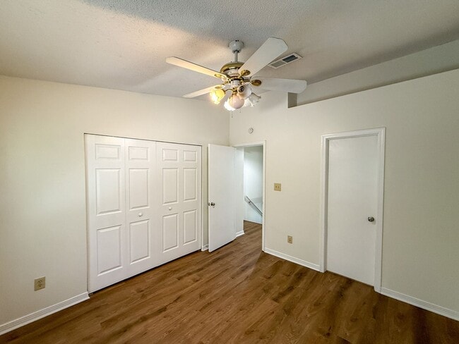 Building Photo - Pet Friendly & Completely remodeled 2 bedroom 1.5 bath townhouse available for rent!