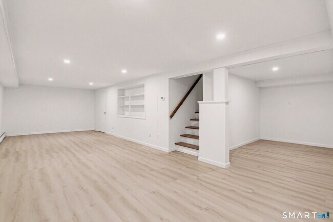Building Photo - 73 Ceil Rd