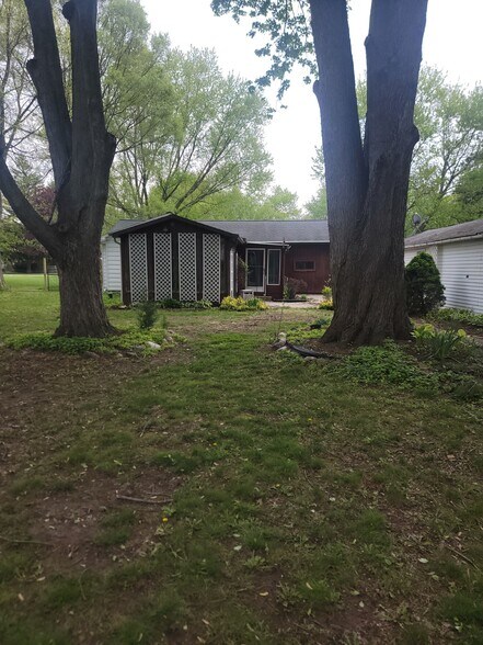 Building Photo - 15235 Ackerson Dr