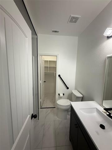 Building Photo - 2517 Valley Glen Dr