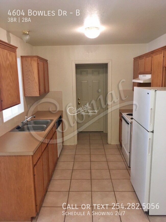 Building Photo - 4604 Bowles Dr