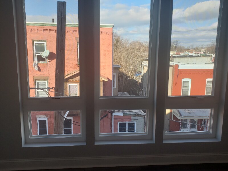 Building Photo - 953 Belmont Ave