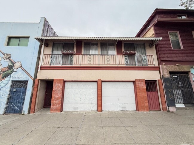 Primary Photo - 725 Harrison St