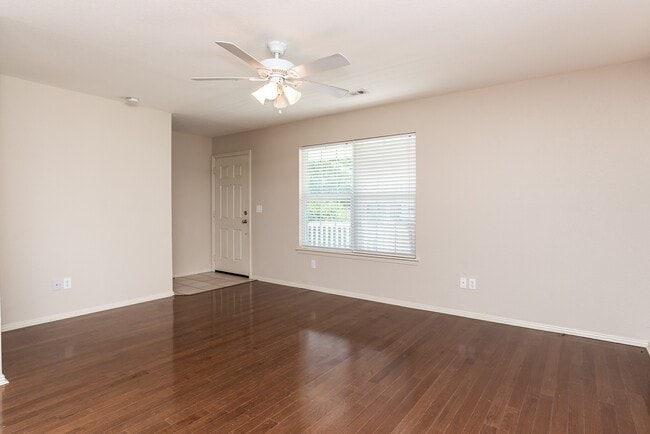 Building Photo - 4356 W Serviceberry Dr