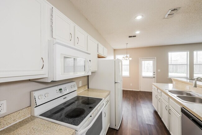 Building Photo - 6460 Downeast Dr