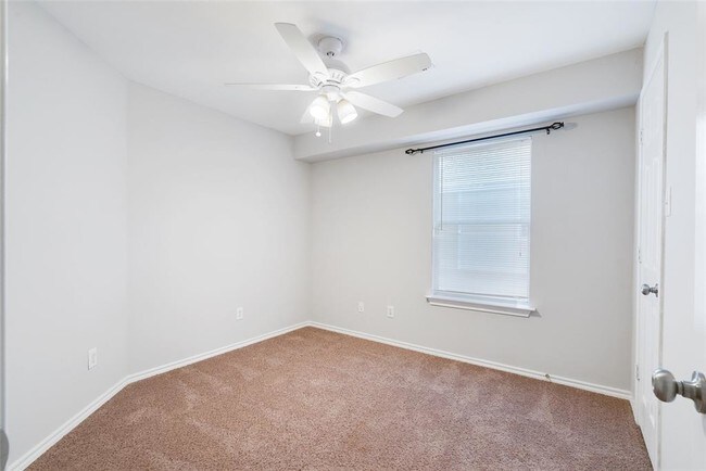 Building Photo - 123 N Camellia Grove Cir