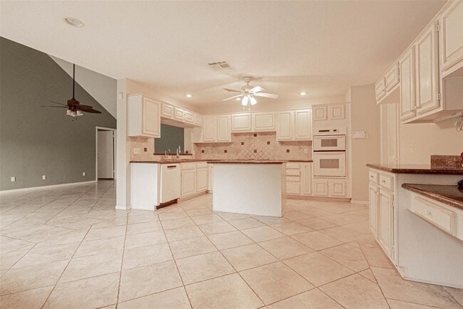 Building Photo - 13103 Rincon Dr