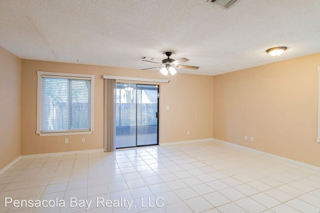Building Photo - 2 br, 2.5 bath House - 3506 Parkwood Ave