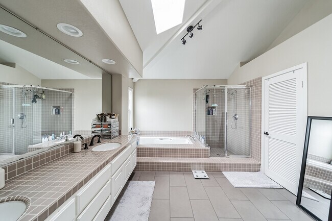 Master Bathroom - 21102 Spurney Ln
