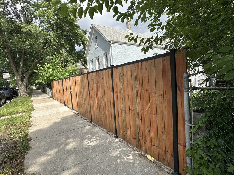 Building Photo - 2712 W 25th St