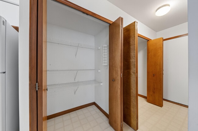 Building Photo - 2445 Mulberry Ct