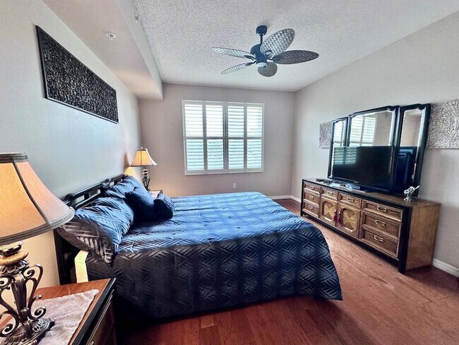Building Photo - 26 Royal Palm Way