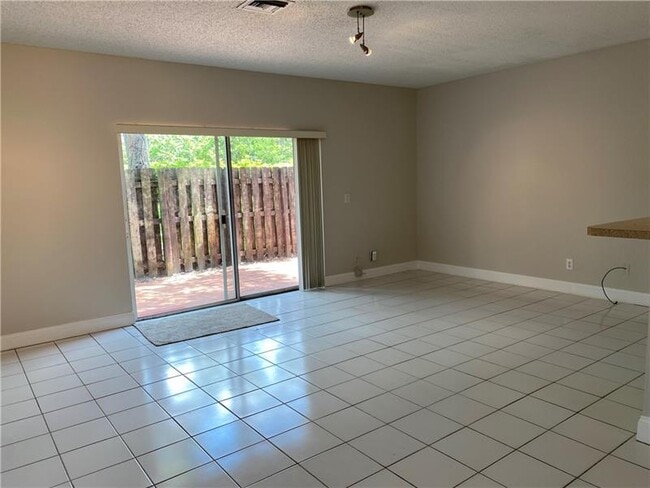 Building Photo - 16045 Emerald Cove Rd