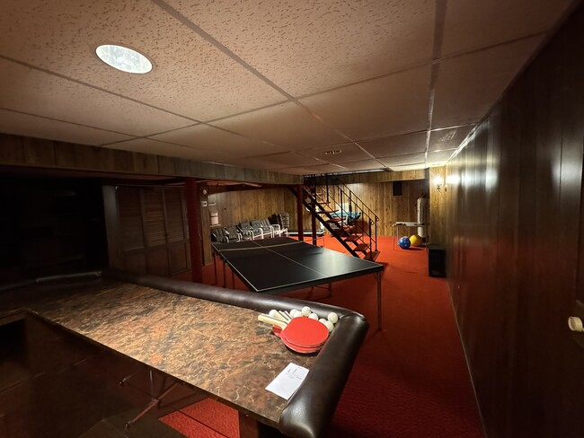 Building Photo - 5 Glenn Dr