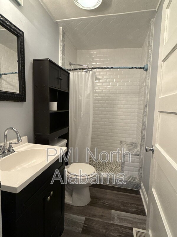 Building Photo - 4005 Cypress Ave SW