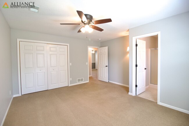 Building Photo - Beautiful 4 Bedroom - 2 Bath Home Close to Flint Hills Christian School!