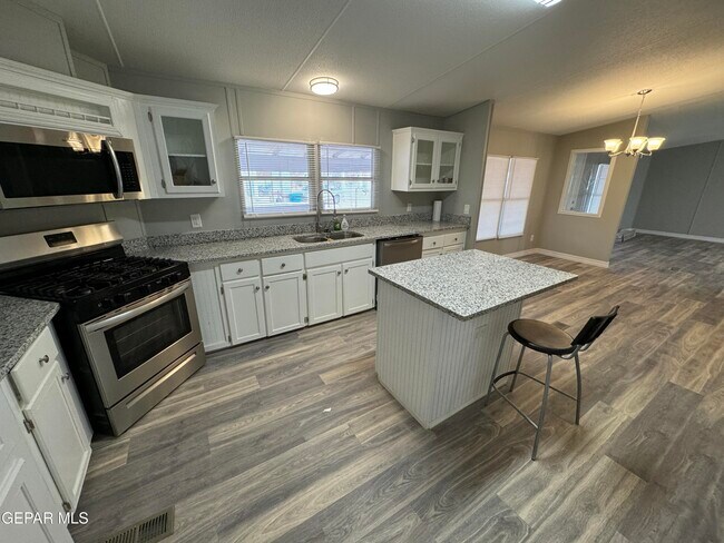 Building Photo - 241 Passmore Rd