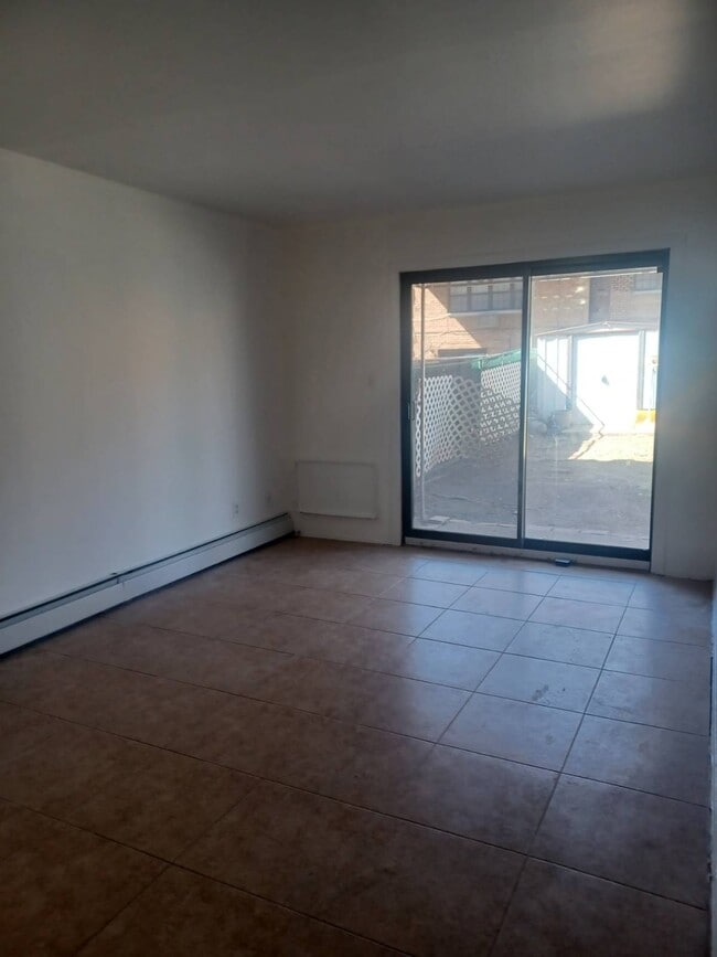 Building Photo - 156-14-156-78 78th St