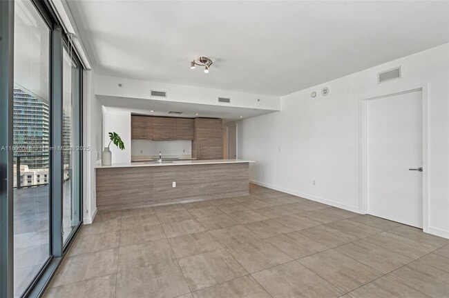 Building Photo - 1300 S Miami Ave