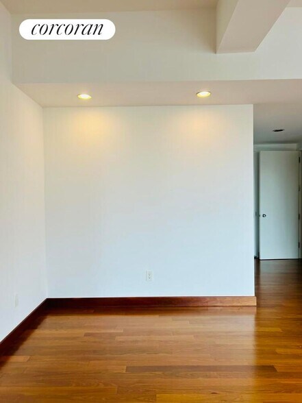Building Photo - 305 E 63rd St