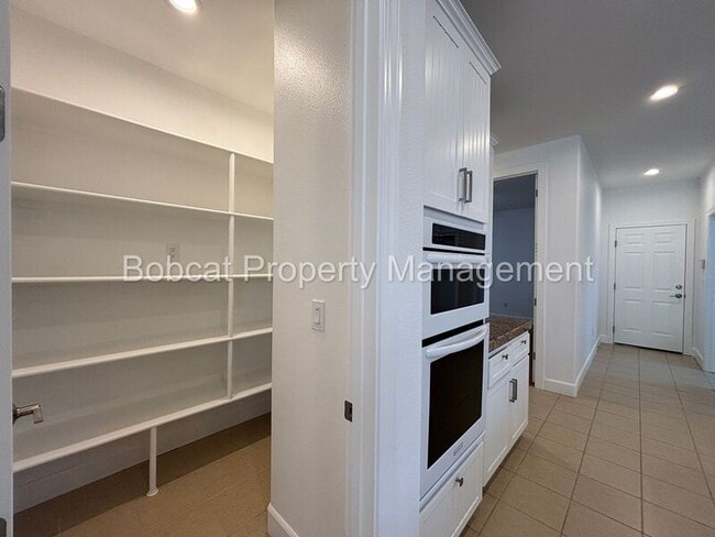 Building Photo - 2437 Genoa Meadows Cir