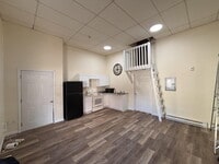 Building Photo - Walk everywhere - Charming Studio Loft in the Heart of Bath, Maine!