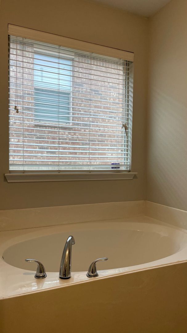 Building Photo - 3613 Dove Ln