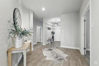 Building Photo - 1708 Lapetus Ct
