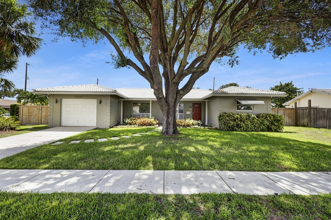 Building Photo - 800 SW 12th Ave