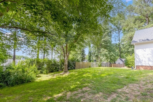 Building Photo - 623 Elmwood Ct