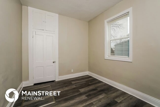 Building Photo - 1814 Dumesnil St