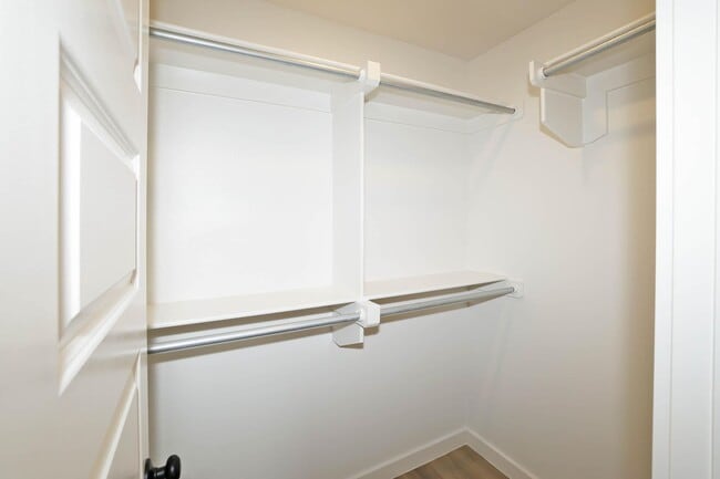 Building Photo - 2901 Ranch House Rd