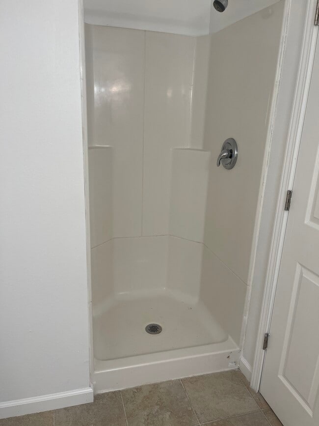 Building Photo - 843 Vine St